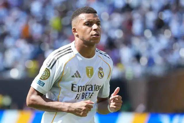 西甲-皇马VS赫罗纳：欧冠濒临出局，西甲皇马和巴萨死磕|前瞻